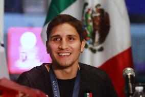 Boxer Marco Verde Arriving Mexico City Airport