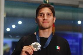 Boxer Marco Verde Arriving Mexico City Airport