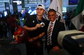 Boxer Marco Verde Arriving Mexico City Airport