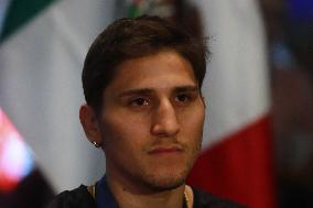 Boxer Marco Verde Arriving Mexico City Airport