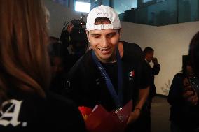 Boxer Marco Verde Arriving Mexico City Airport