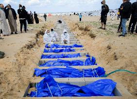 Files - Burying Palestinian Bodies In Rafah