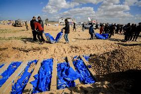 Files - Burying Palestinian Bodies In Rafah