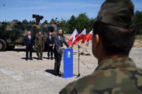 Polish Ministry Of Defence Signs Contract For Light Armoured Troops Carriers Near Warsaw.