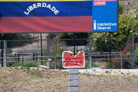 Portuguese Political Party Iniciativa Liberal Puts Up Posters In Support Of A Free Venezuela