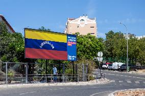 Portuguese Political Party Iniciativa Liberal Puts Up Posters In Support Of A Free Venezuela