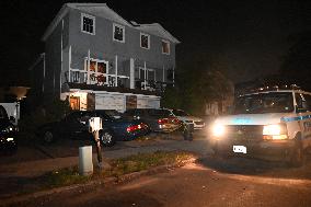 Woman Found Dead With Multiple Stab Wounds And Man Found Dead With No Signs Of Trauma In Staten Island New York