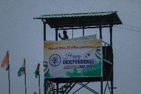 India Celebrates Independence Day In Kashmir