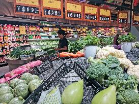 High Temperatures And Rainstorm Caused Vegetable Prices Soar