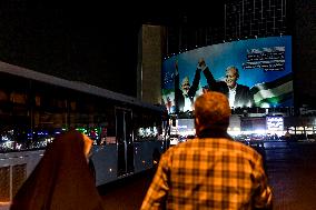 Banner Displaye Late Hamas Leader And Iranian President - Tehran