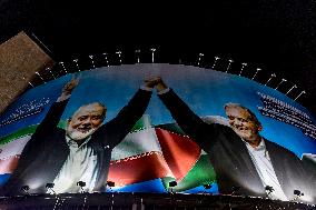 Banner Displaye Late Hamas Leader And Iranian President - Tehran