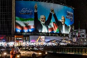 Banner Displaye Late Hamas Leader And Iranian President - Tehran