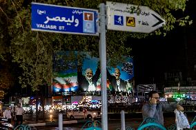 Banner Displaye Late Hamas Leader And Iranian President - Tehran