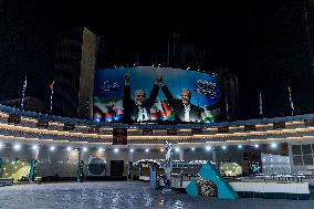 Banner Displaye Late Hamas Leader And Iranian President - Tehran