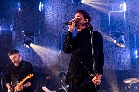 Editors Perform In London