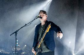 Editors Perform In London