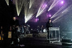 Editors Perform In London