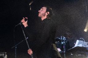 Editors Perform In London