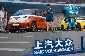 Cities Tour Of New ID. Buzz Of Saic Volkswagen In Shanghai