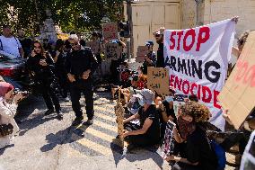 Israeli Activists Protest British Consulate - Jerusalem