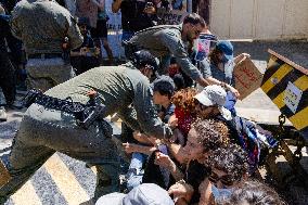 Israeli Activists Protest British Consulate - Jerusalem