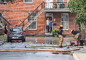 Broken Water Main Causes Flooding - Montreal