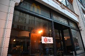 Businesses Boarded Up Ahead Of DNC In Chicago Illinois