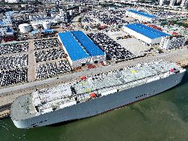 Vehicles Export at Lianyungang Port