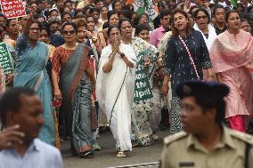 West Bengal Mamata Banerjee Demand Justice For Female Doctor Murdered - Kolkata