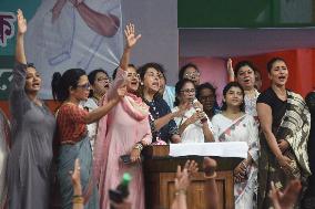 West Bengal Mamata Banerjee Demand Justice For Female Doctor Murdered - Kolkata