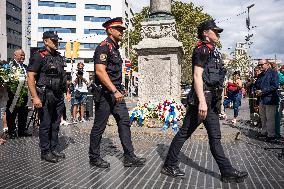 PP, VOX And Police Authorities Participate In A Tribute To The Victims Of Terrorism In Barcelona.