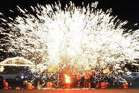 Strike Iron Flower During The 30th China Silk Road Turpan Grape Festival