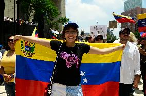 Venezuelans Protest Against Maduro After The Venezuelan Presidential Elections