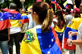 Venezuelans Protest Against Maduro After The Venezuelan Presidential Elections