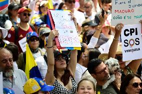 Venezuelans Protest Against Maduro After The Venezuelan Presidential Elections