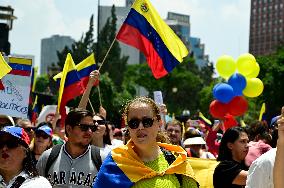 Venezuelans Protest Against Maduro After The Venezuelan Presidential Elections