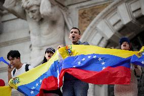 Venezuelan Protest In Porto