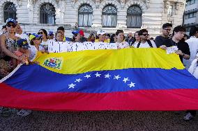 Venezuelan Protest In Porto