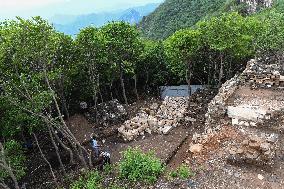 Great Wall Repair - China