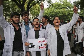 National Strike Held Over Doctor's Rape And Murder - India