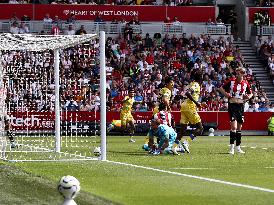 Brentford FC v Crystal Palace FC - Premier League