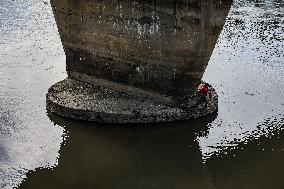 Daily Life In Kashmir