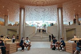 The Largest Apple Store in Asia