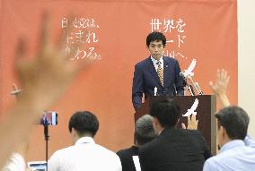 Ex-Cabinet minister Kobayashi to run in ruling party race