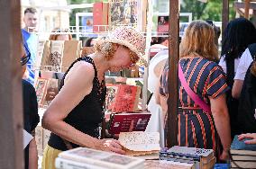 Book swapping in Lviv