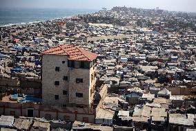 Displaced Palestinians Fleeing Their Houses