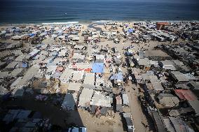 Displaced Palestinians Fleeing Their Houses