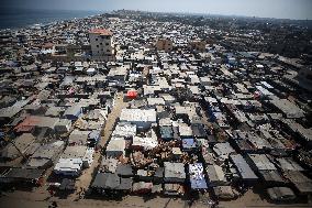 Displaced Palestinians Fleeing Their Houses