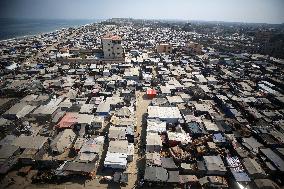 Displaced Palestinians Fleeing Their Houses