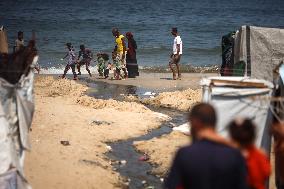 Daily Life In Gaza